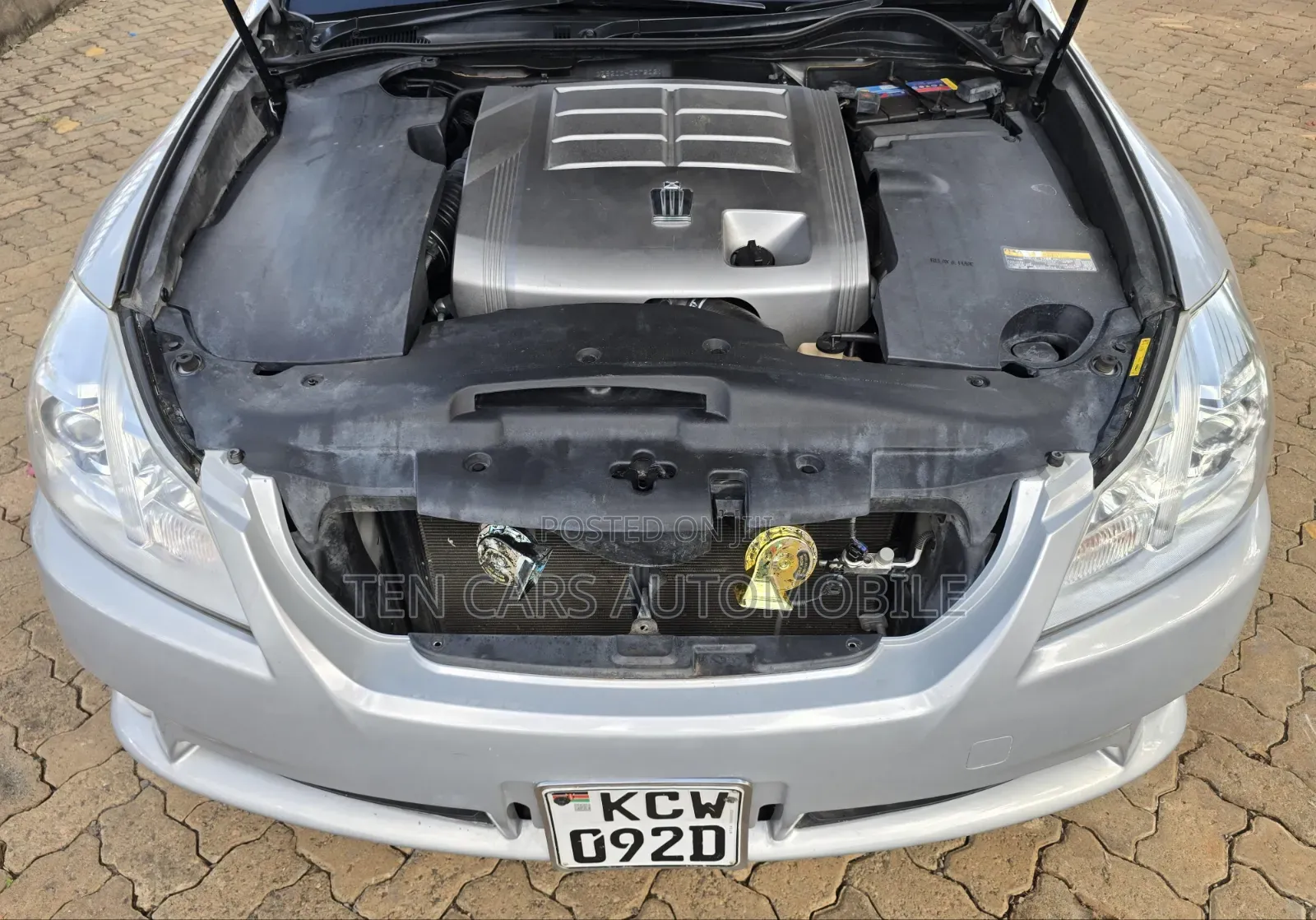 Toyota Crown 2012 Silver