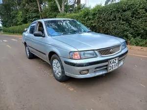 Nissan Sunny 2000 Silver