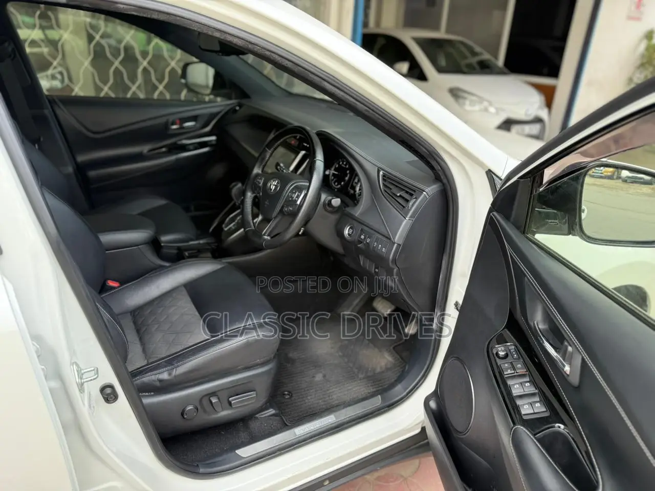 Toyota Harrier 2020 White