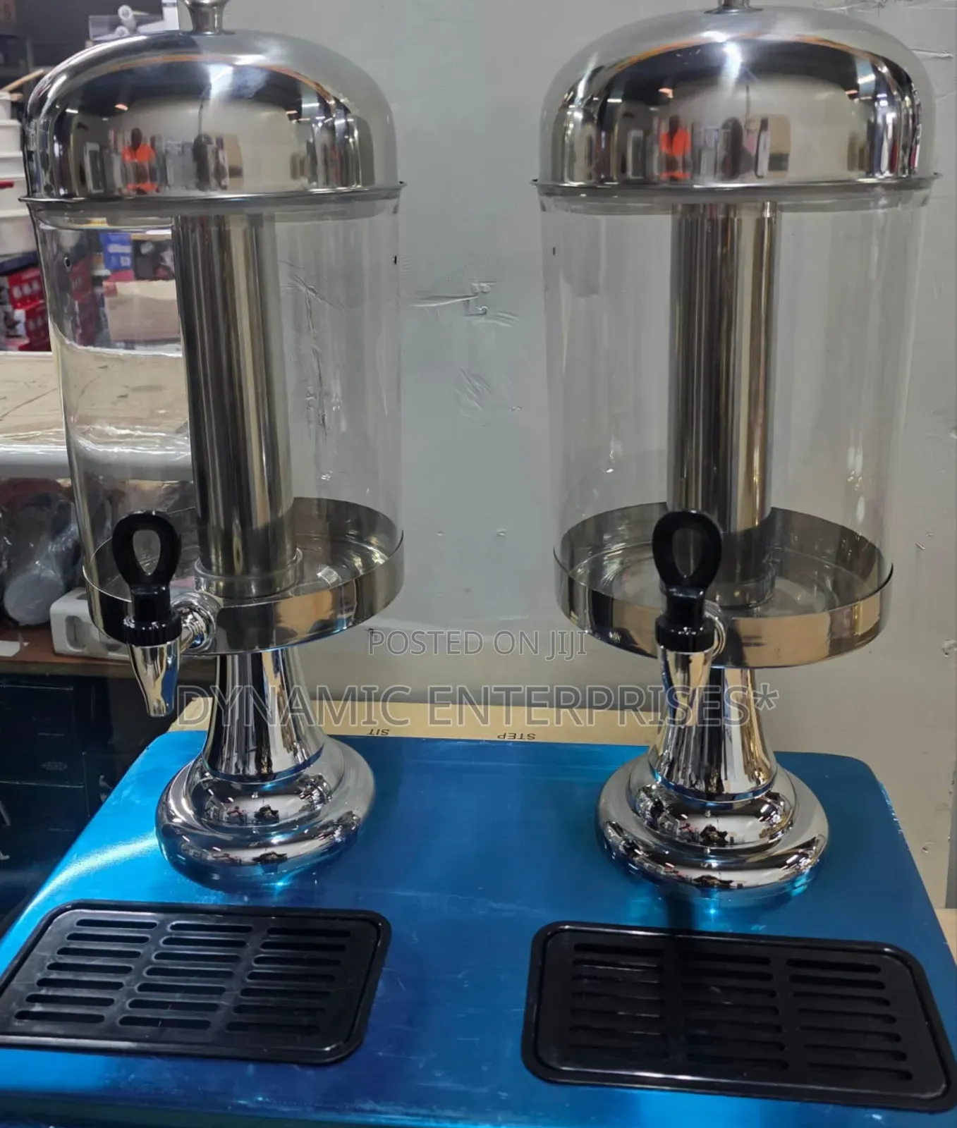 *Double Juice Dispenser Capacity,16 Litres*