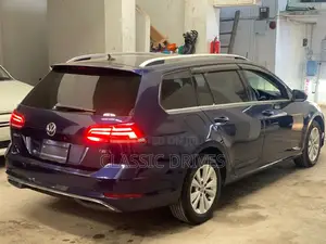 Volkswagen Golf Variant 2020 Blue