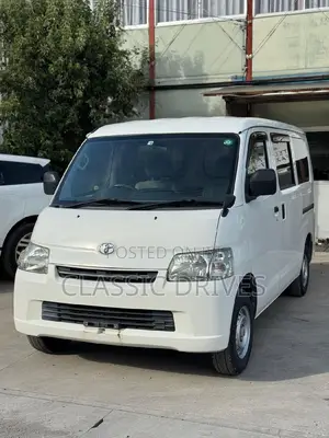 Toyota TownAce 2018 White