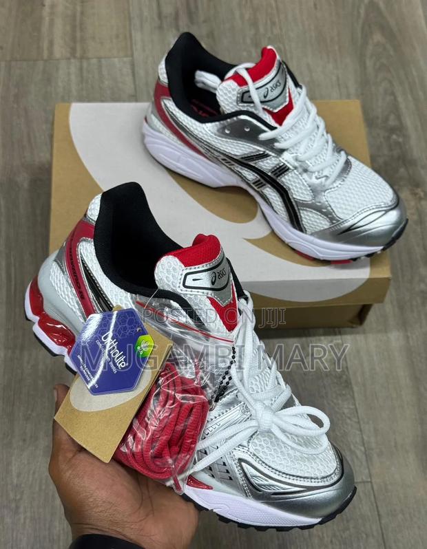Sneakers Shop - thumbnail 2