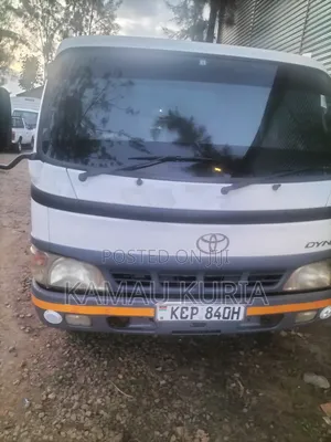 Toyota Dyna Long Chassis 2009 White