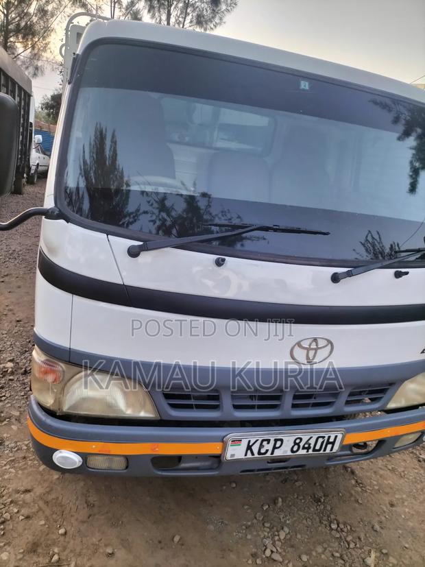 Toyota Dyna Long Chassis 2009 White - thumbnail 6