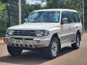 Mitsubishi Pajero 1999