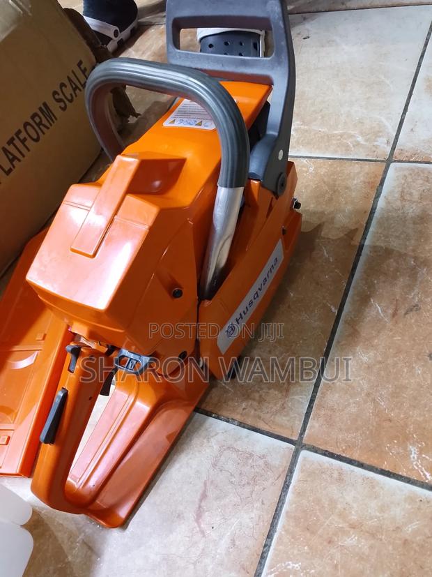 Husqvarna Powersaw 272/272 Husqvarna Powersaw - main view