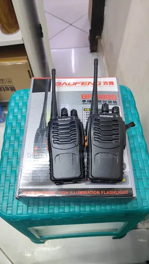 Long-Range Radio Communication
16 Programmable Channels
Rechargeable