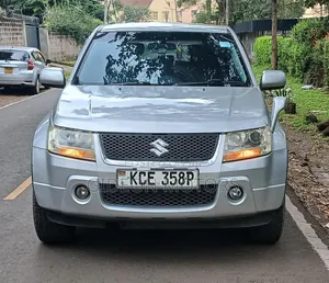 Suzuki Escudo 2010 Silver