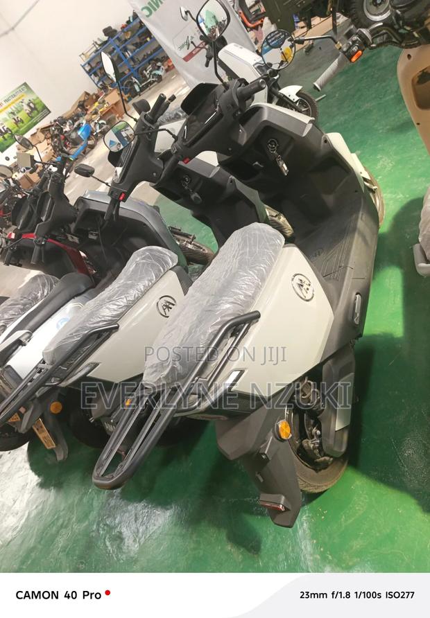 New Motorcycle 2025 Gray - thumbnail 2