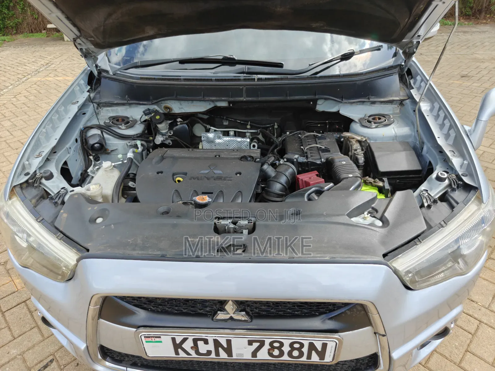 Mitsubishi RVR 2010 Silver