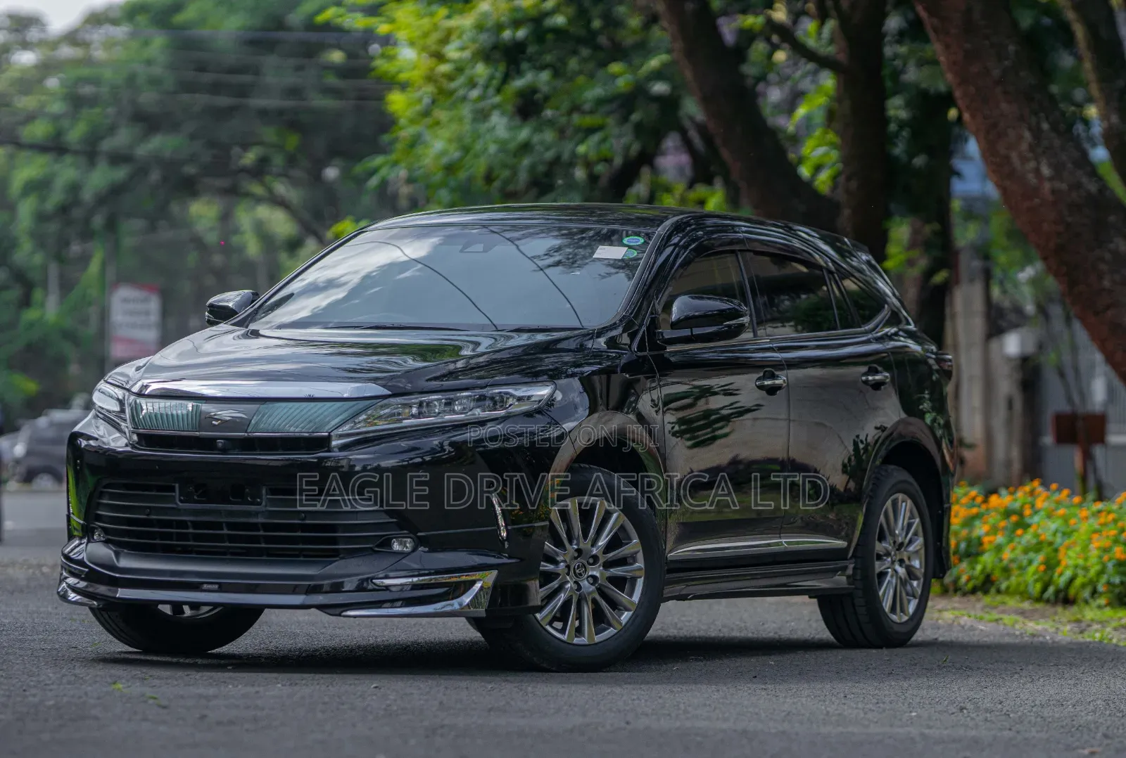 Toyota Harrier 2.0 2019 Black
