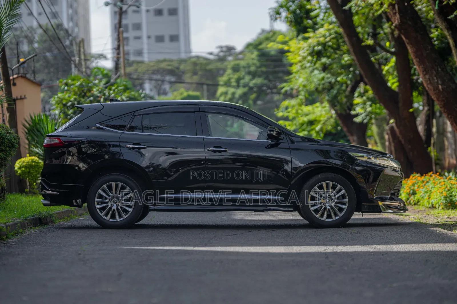 Toyota Harrier 2.0 2019 Black