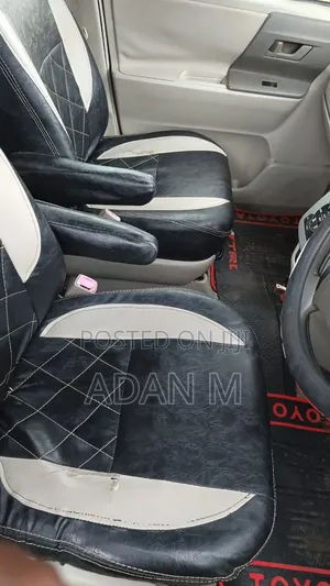 Toyota Noah 2010 White