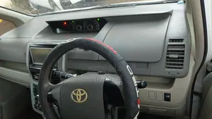 Toyota Noah 2010 White