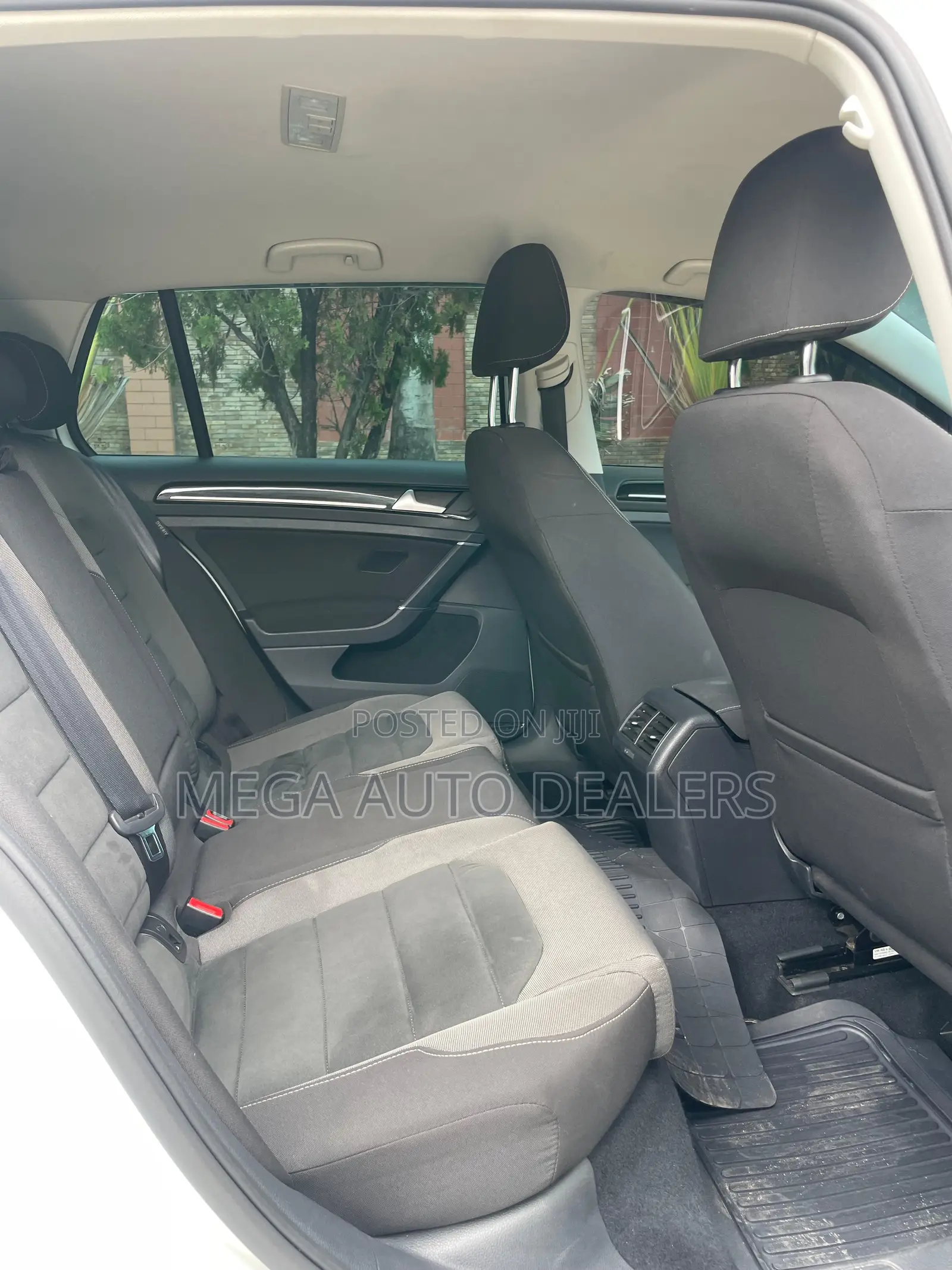 Volkswagen Golf TSI S FWD 2018 White