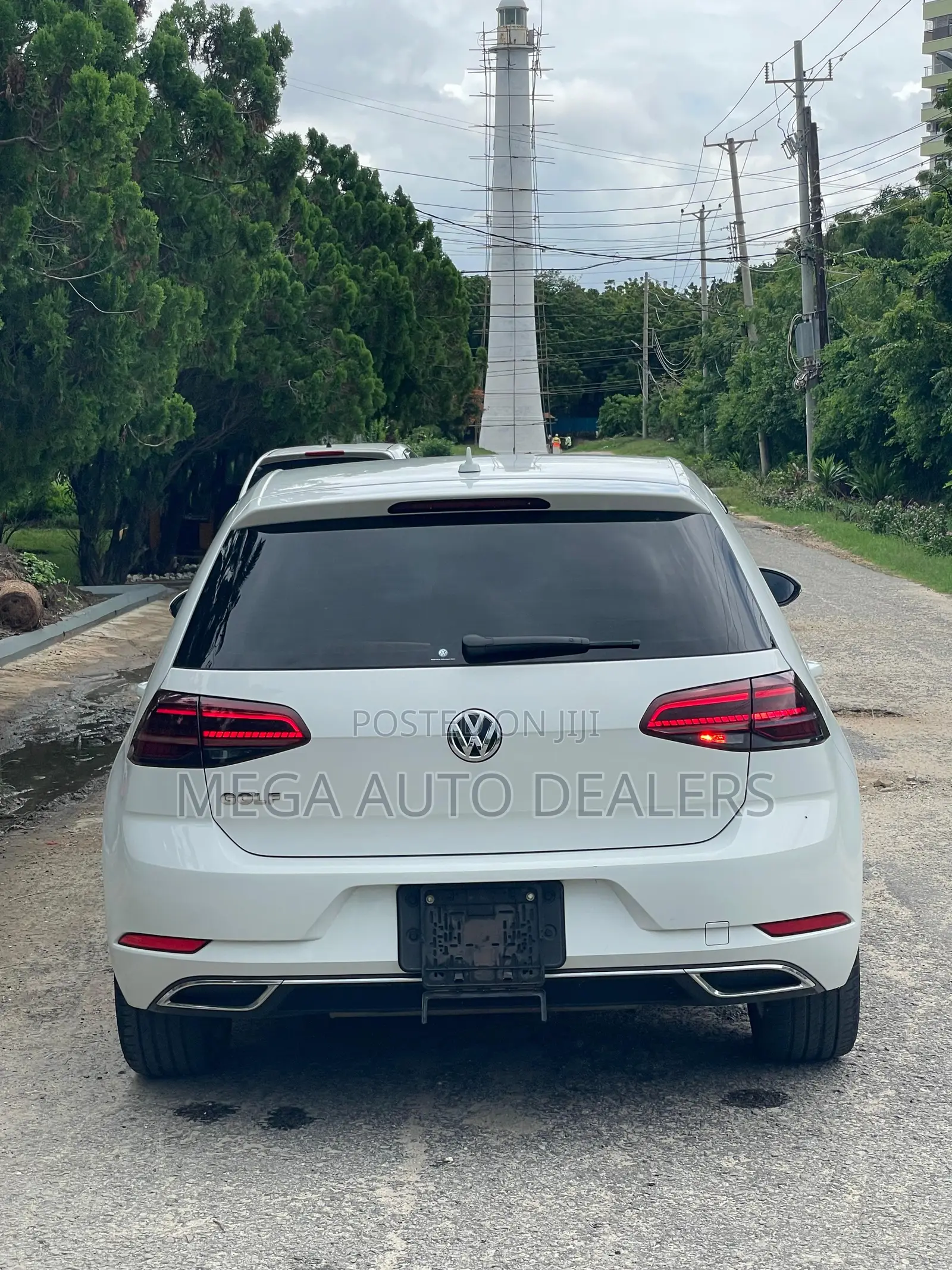 Volkswagen Golf TSI S FWD 2018 White