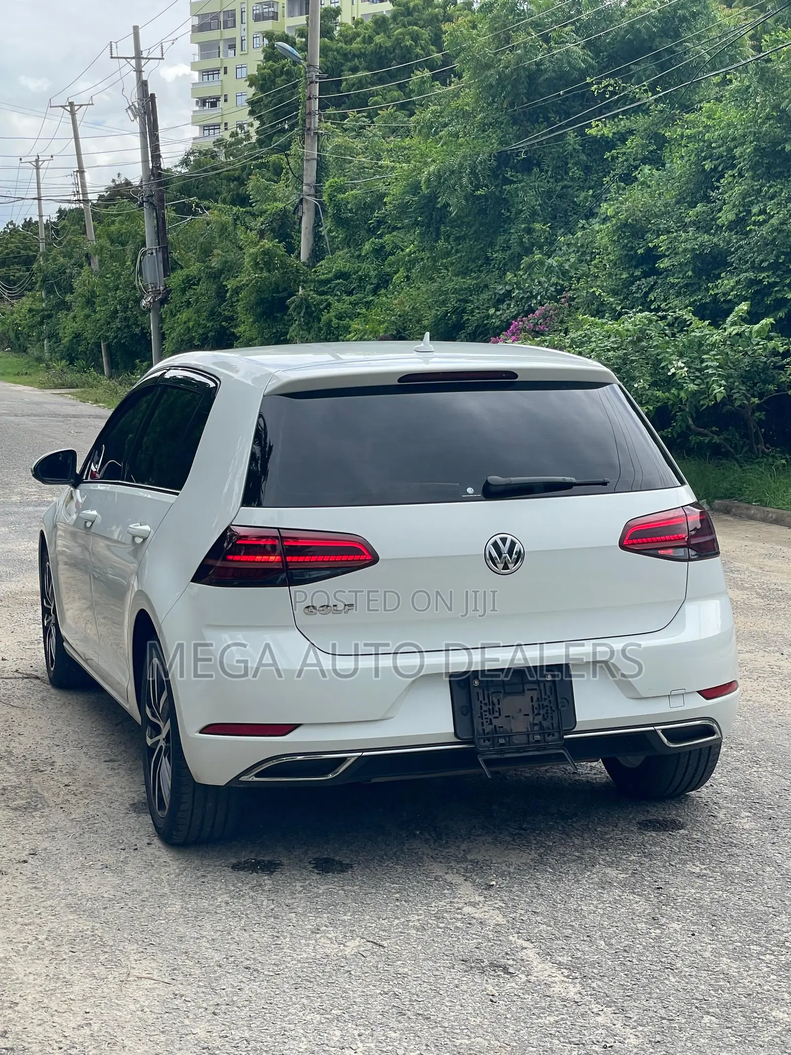 Volkswagen Golf TSI S FWD 2018 White