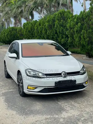 Volkswagen Golf TSI S FWD 2018 White