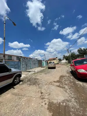 3bdrm Mansion in BuruBuru for sale
