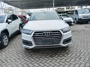 Audi Q7 3.0T Premium AWD quattro 2018 White