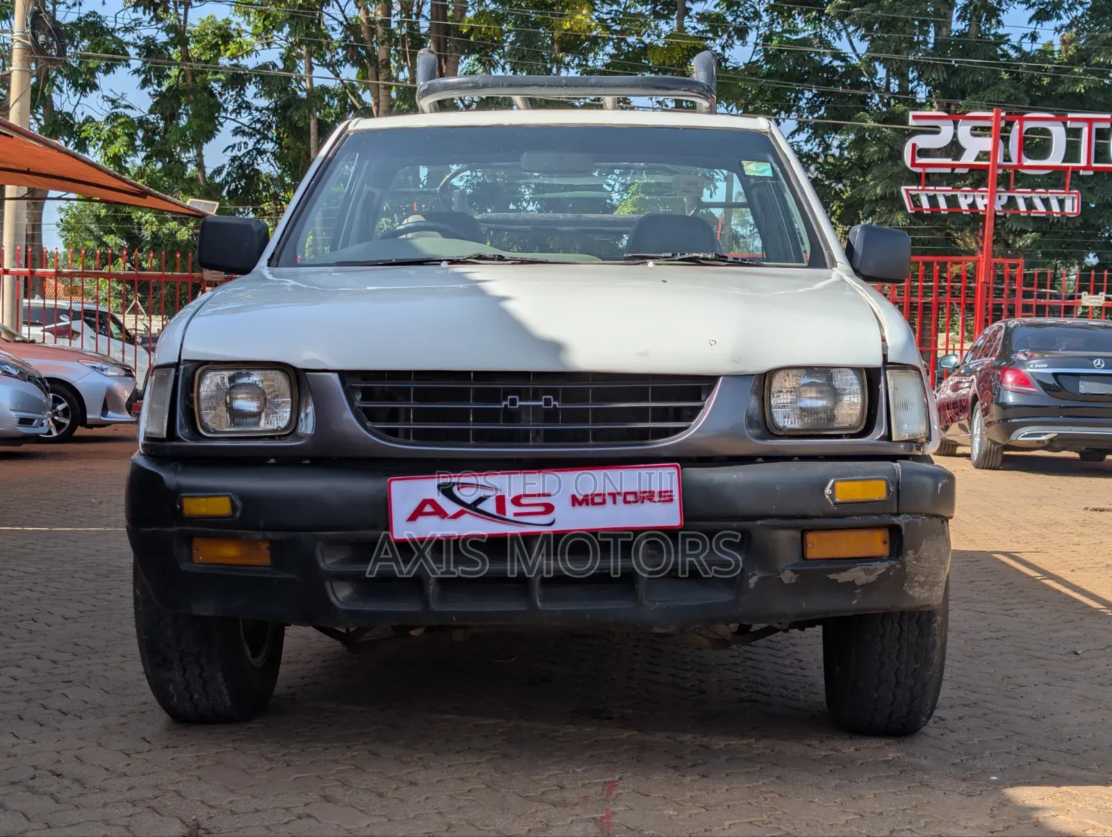 Isuzu KB 1998 White