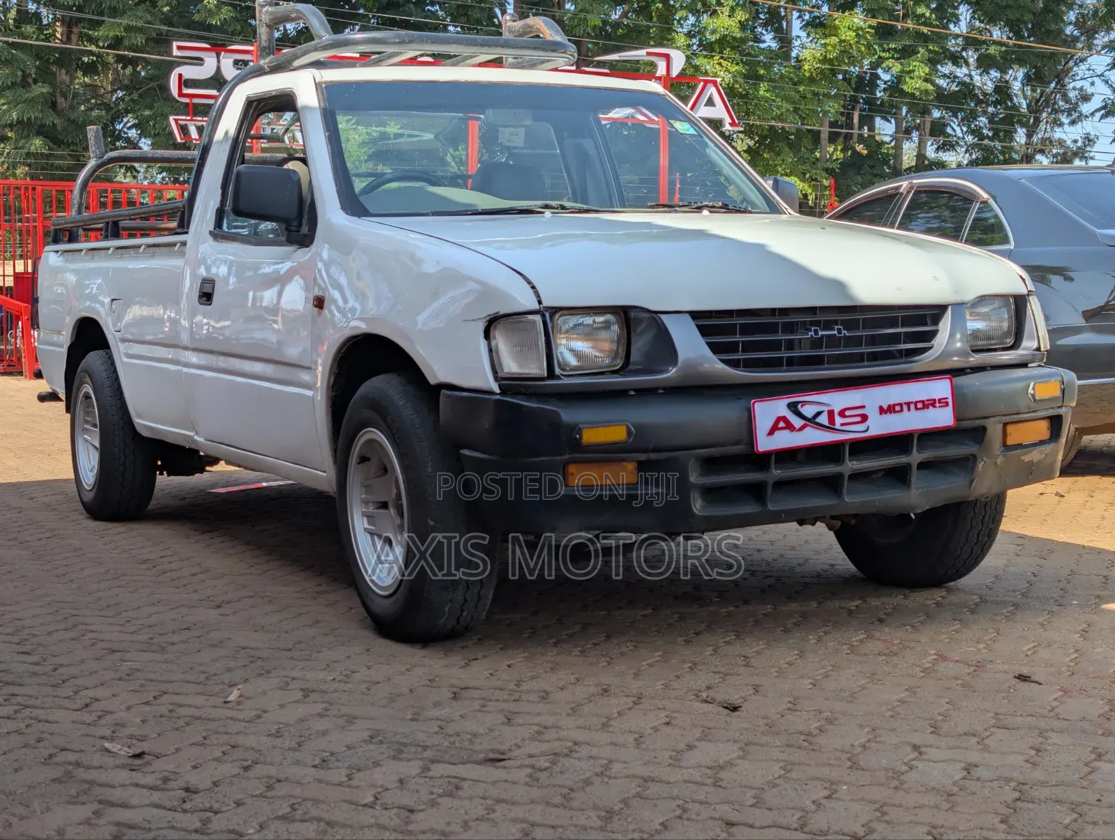 Isuzu KB 1998 White