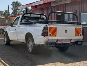 Isuzu KB 1998 White