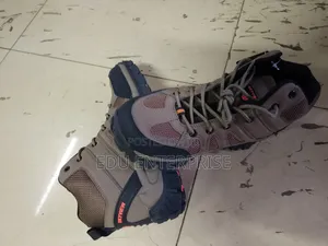 Skyview Hiking Boots
