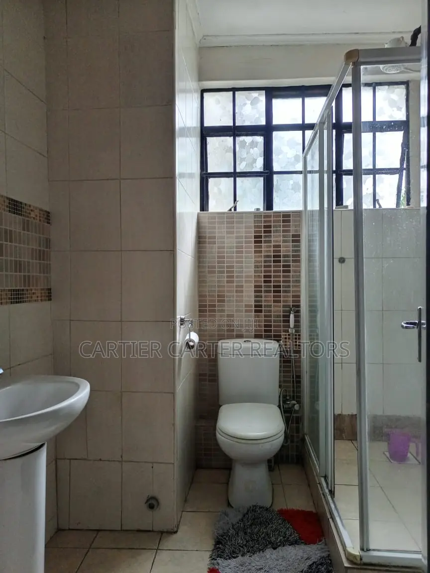 3bdrm Mansion in Greenfields for sale
