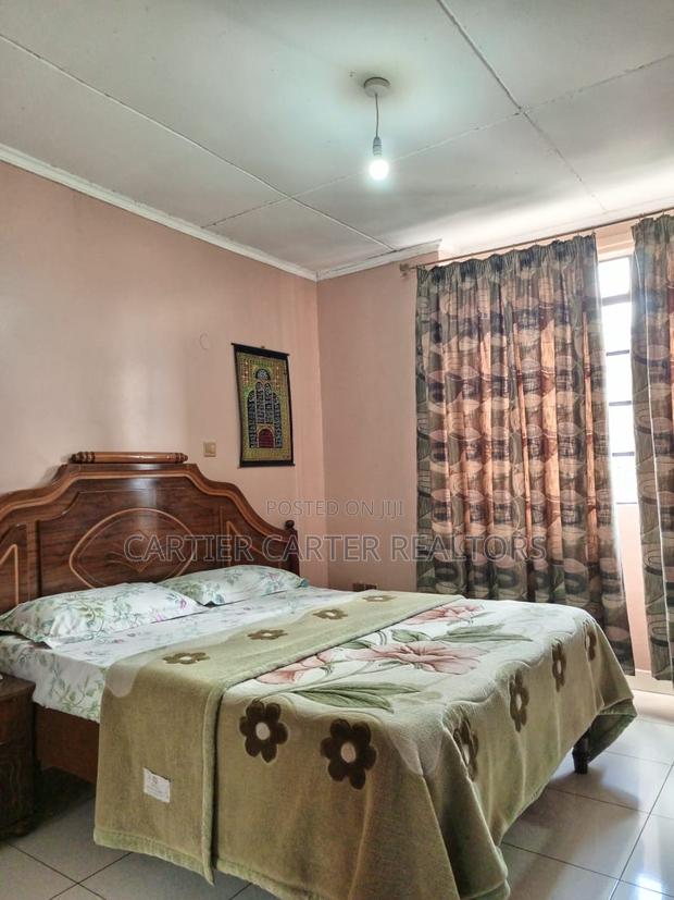 5bdrm Mansion in Greenfields for sale - thumbnail 13