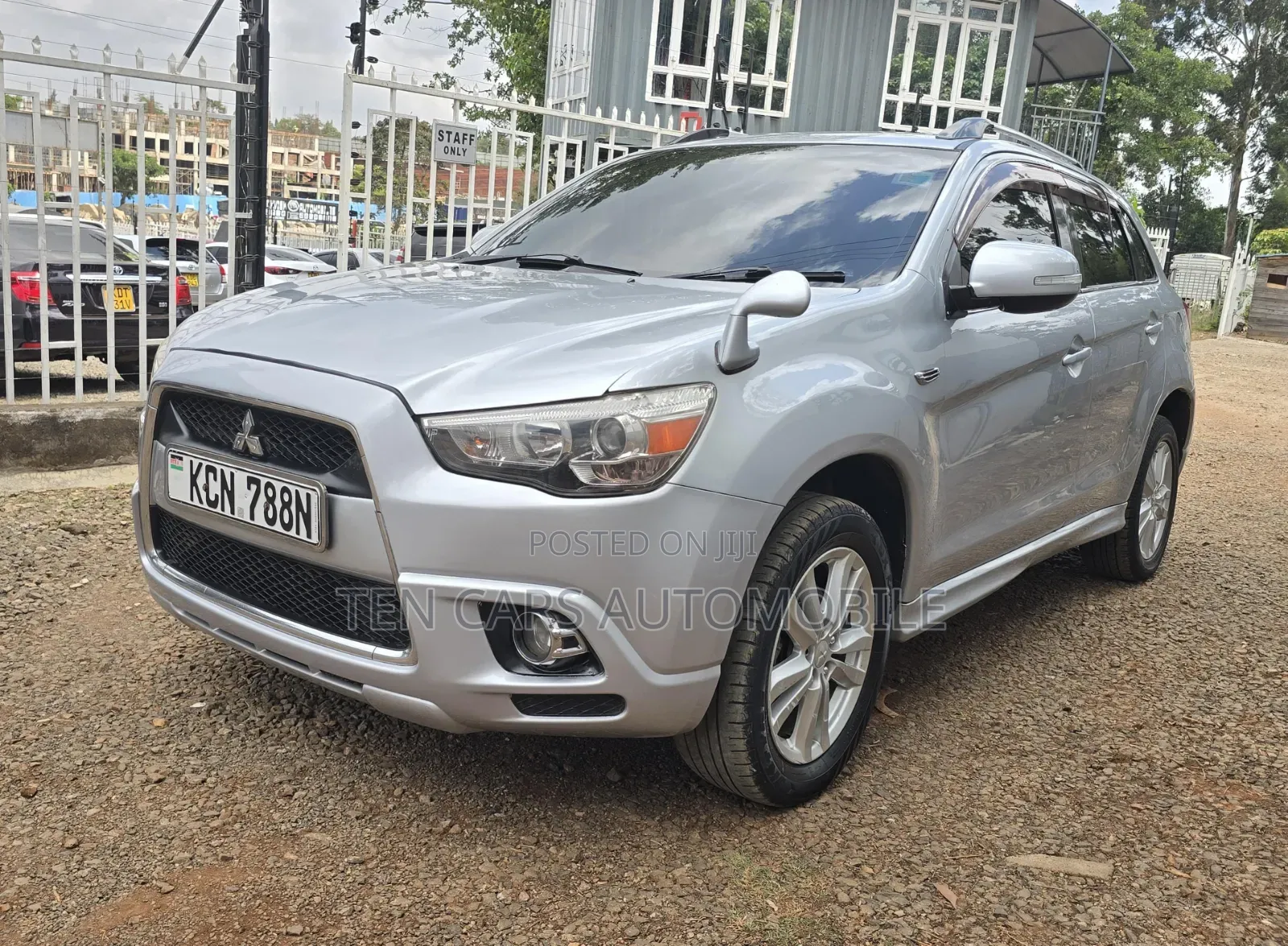 Mitsubishi RVR 2010