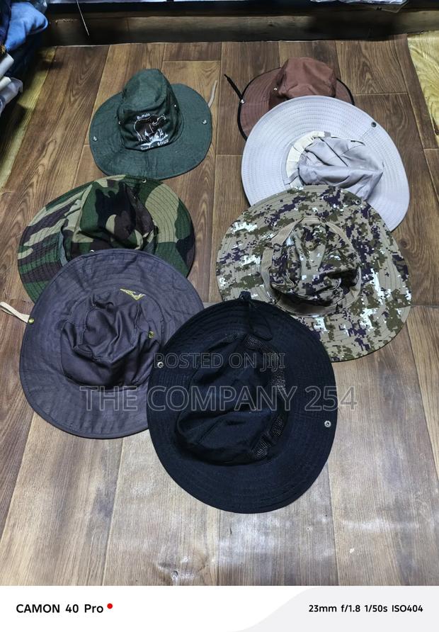 Quality Casual Hiking Outdoor Safari Unisex Hearts
