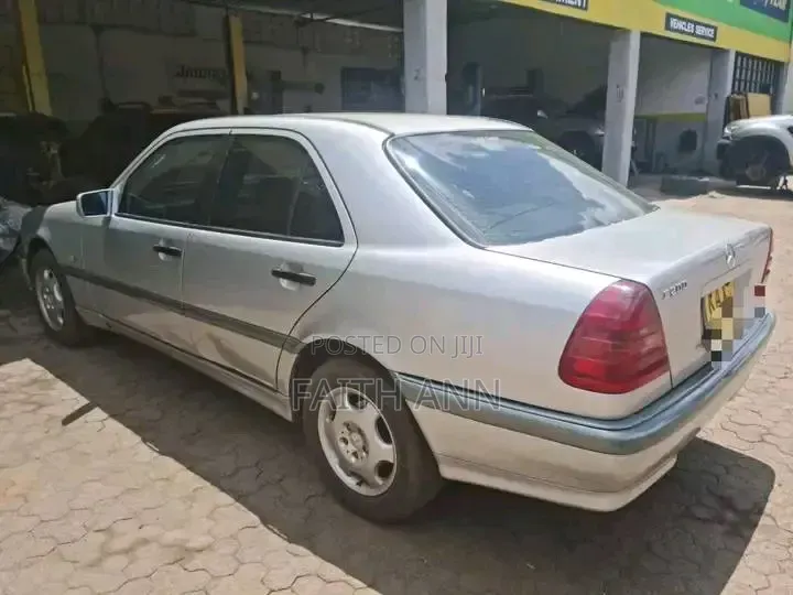 Mercedes-Benz 1117 2007 Gray