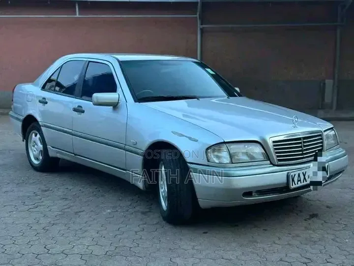 Mercedes-Benz 1117 2007 Gray