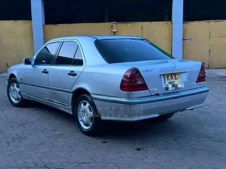 Mercedes-Benz 1117 2007 Gray