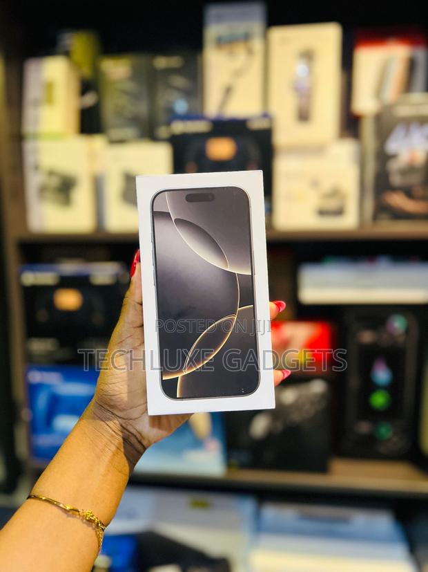 New Apple iPhone 16 Pro 256 GB Black - thumbnail 2
