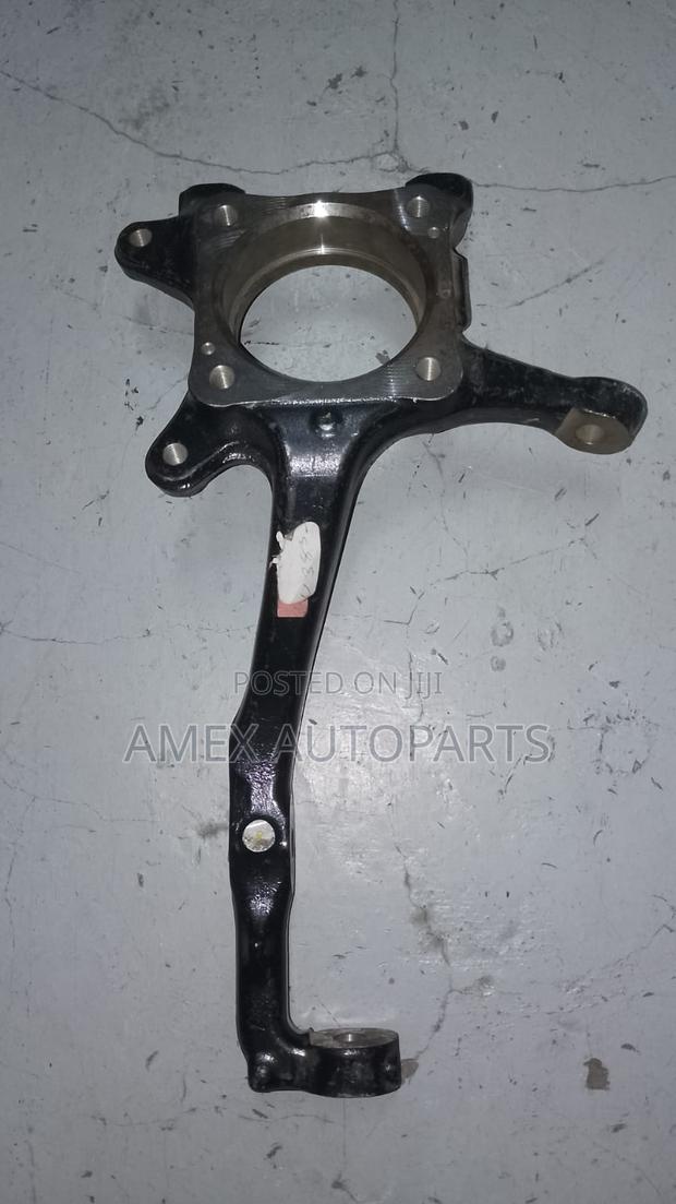 Front Steering Knuckle Toyota Land Cruiser Prado Kzj120 LHS Genuine