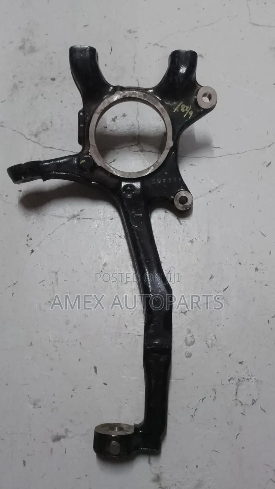 Front Steering Knuckle Toyota Land Cruiser Prado Kzj120 LHS Genuine