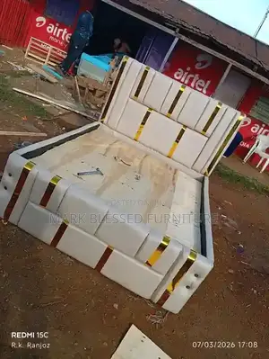 White Chester Bed 5x6