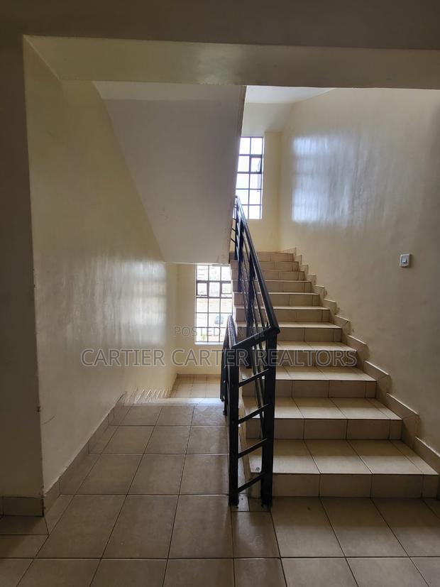 3bdrm Apartment in Komarock for sale