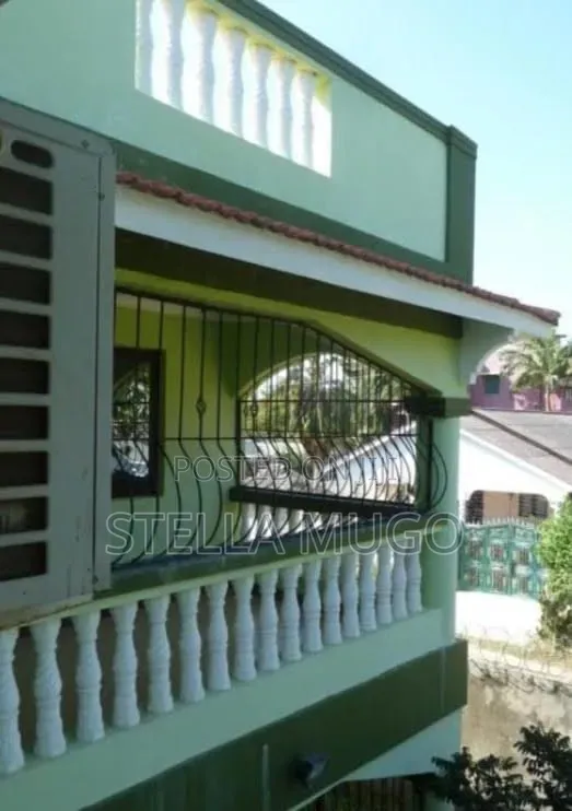 7bdrm Bungalow in Mtwapa for sale