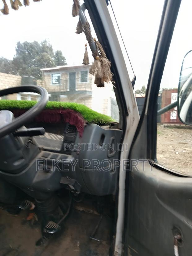 Mitsubishi Fh - thumbnail 5