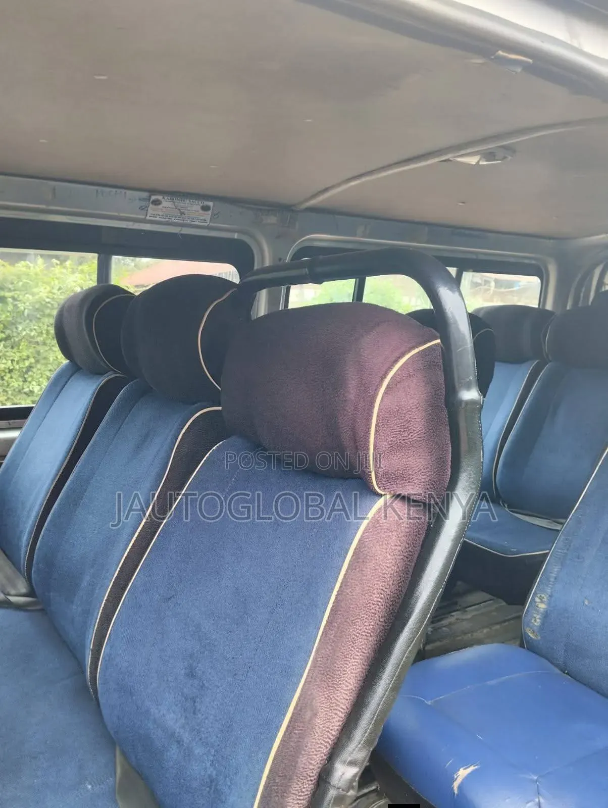 Toyota HiAce 2015 Silver