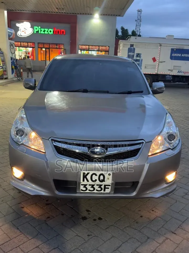 Subaru Legacy 2011 Gray