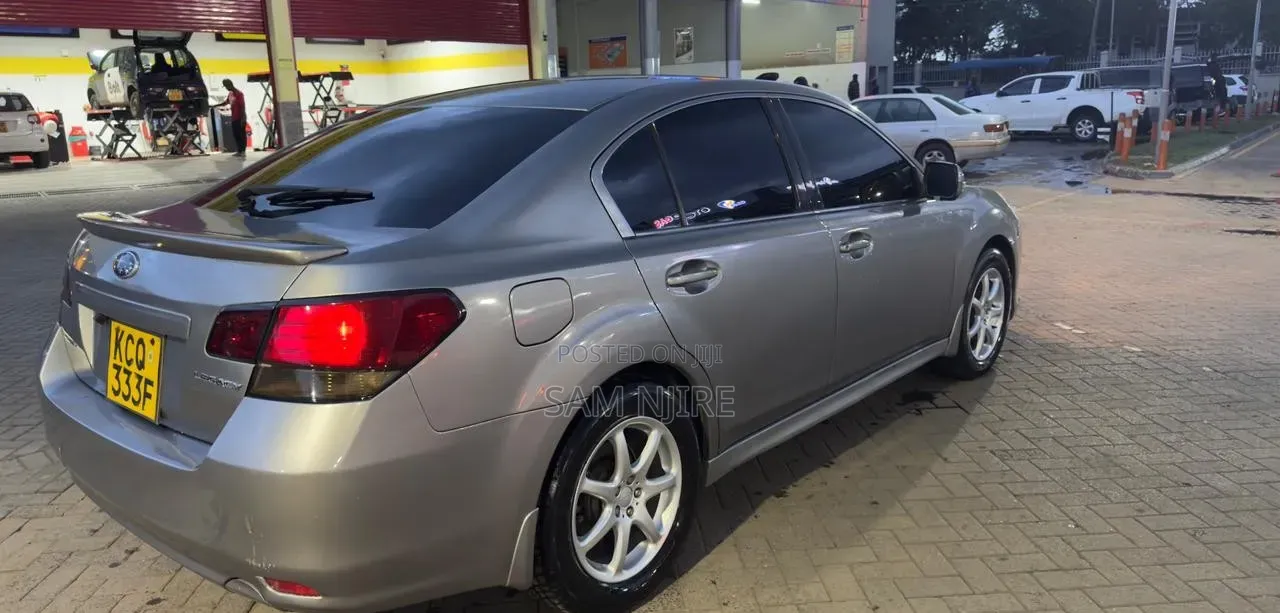 Subaru Legacy 2011 Gray