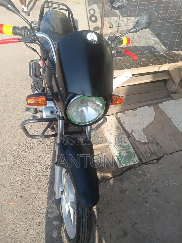 Honda XL 125 2025 Red