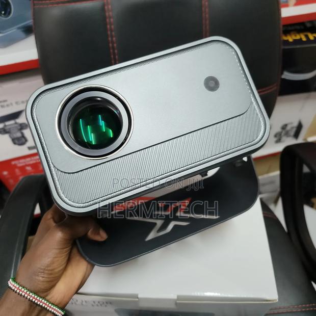 Smart Resolution Projector High Resolution Cy900 for Outdoor