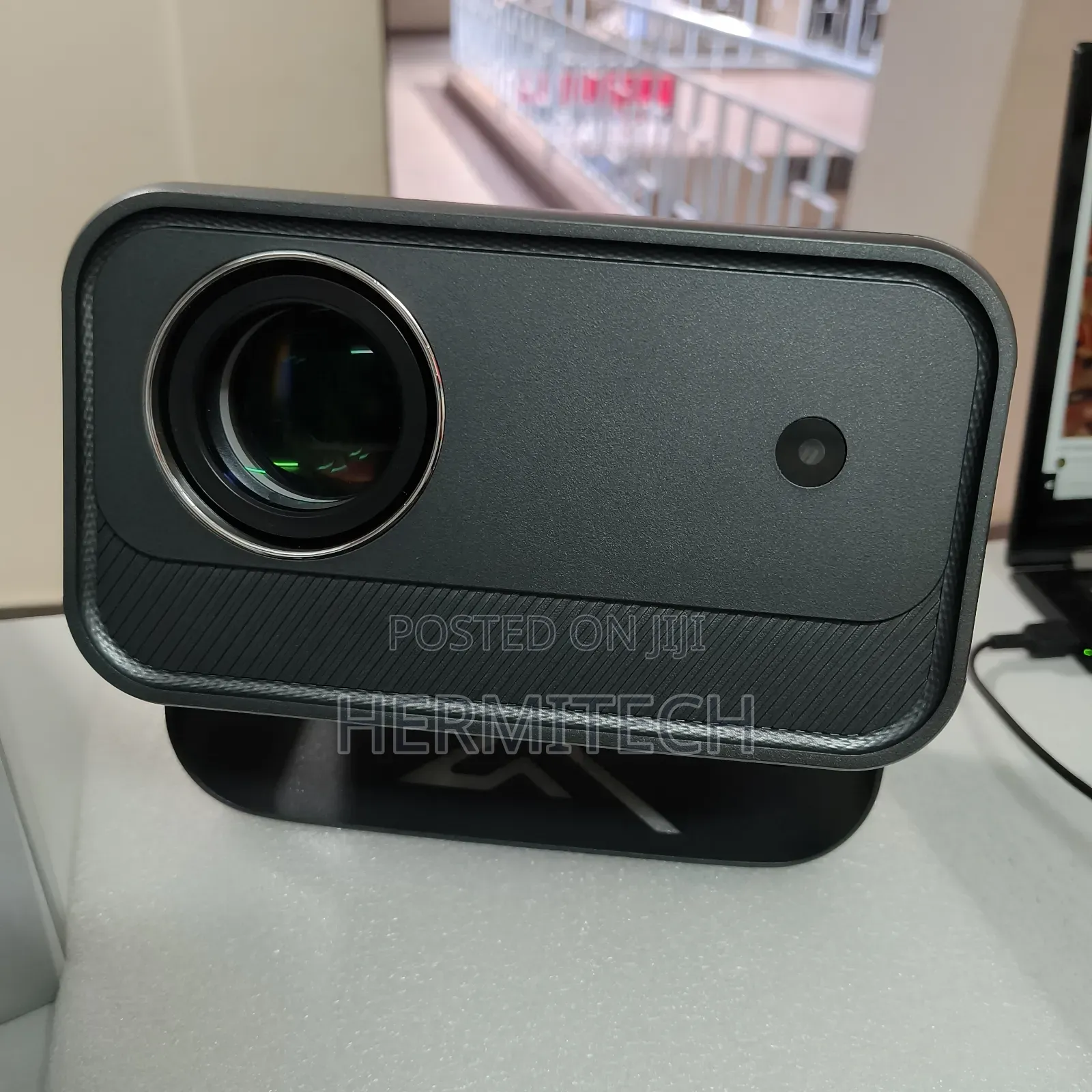 Cy900 Smart Android Home and Outdoor Cinema Projectors