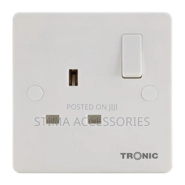 Single Socket Switch